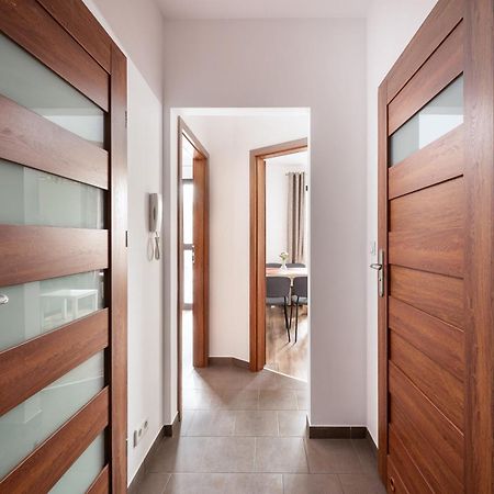 ורשה Metro Plocka Cosy Apartment מראה חיצוני תמונה