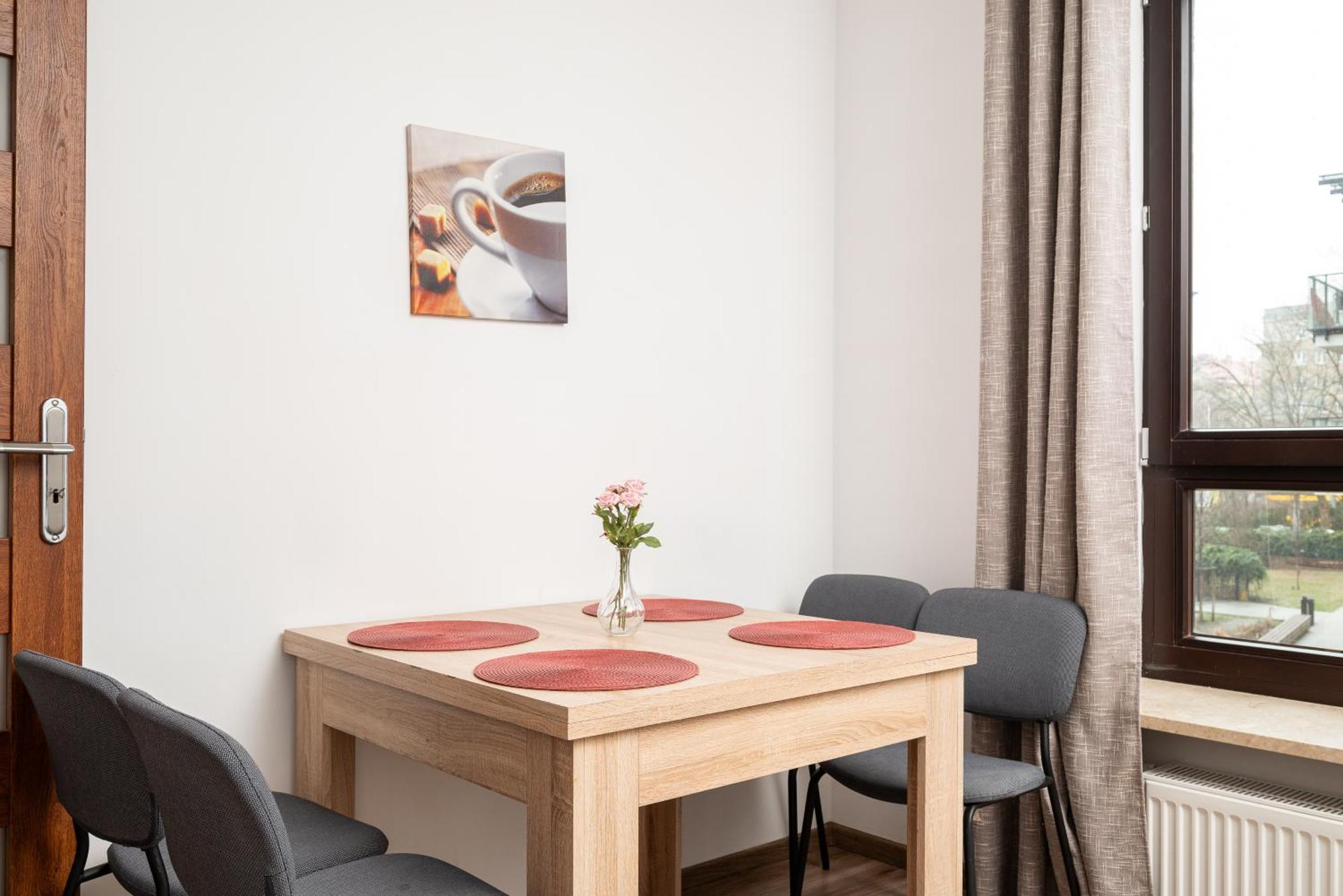 ורשה Metro Plocka Cosy Apartment מראה חיצוני תמונה